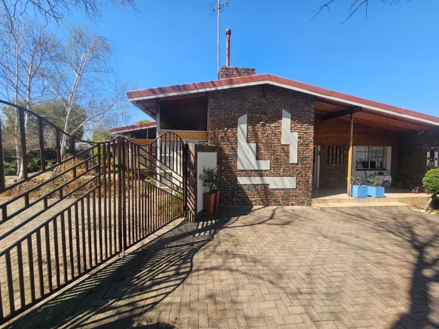 5 Bedroom Property for Sale in Panorama Free State